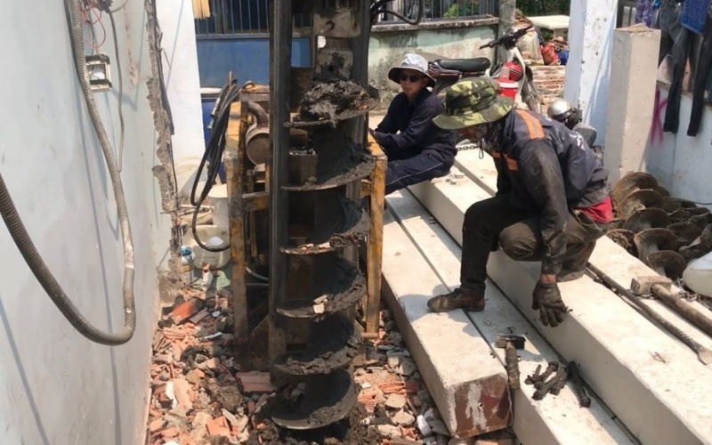 ép cọc neo